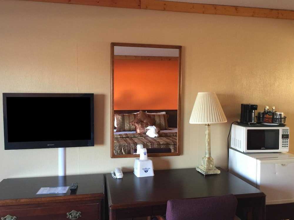 Room, 2 Double Beds, Non Smoking - Photo 1