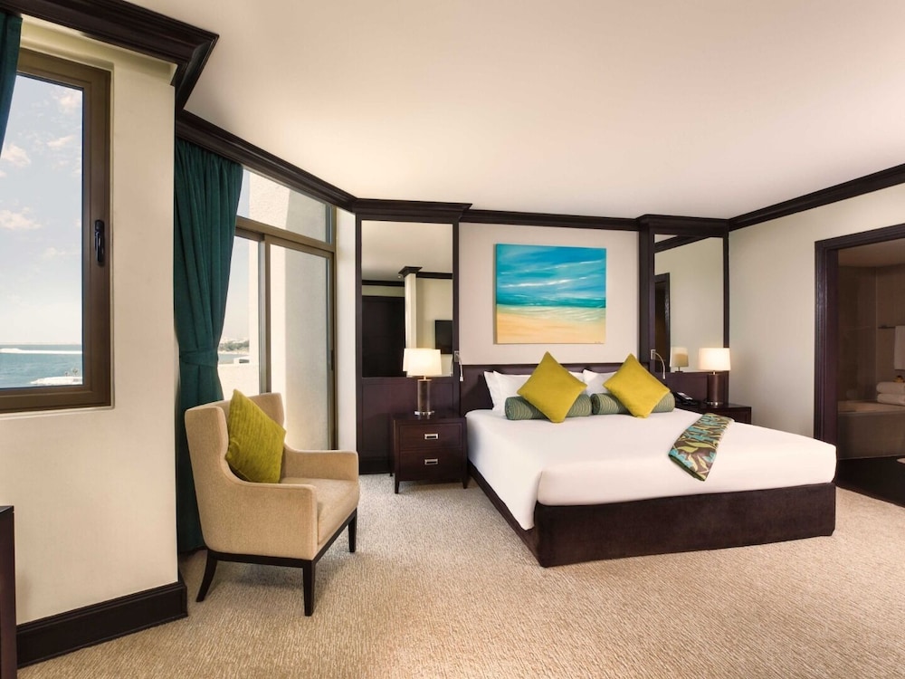 Sea View Premium One Bedroom Suite, Peacock Lounge, Private Beach & Splash Park