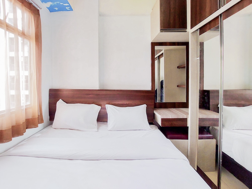 Room - Photo 12