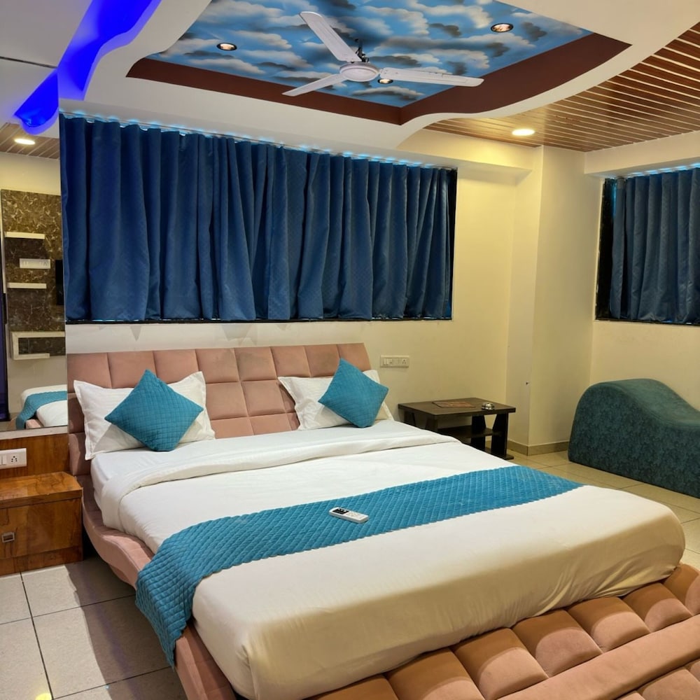 Deluxe Double Room, City View