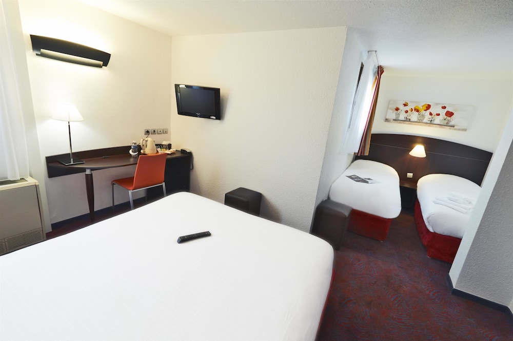 Room, Multiple Beds - Photo 1