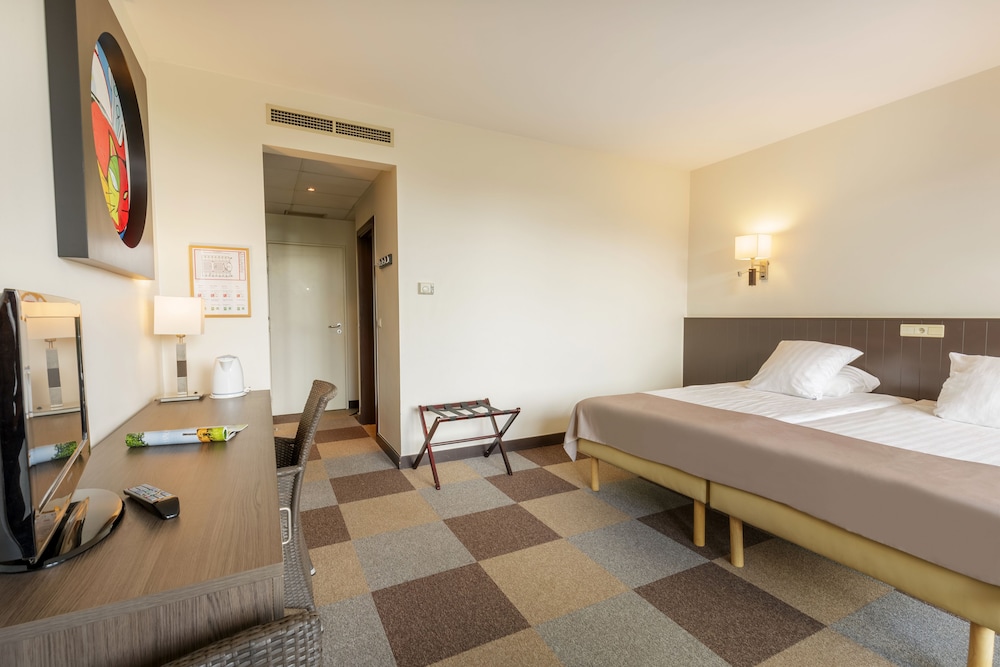 Standard Double Room, 2 Twin Beds photo 2