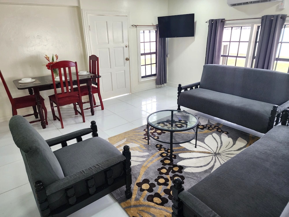 Deluxe Apartment, 3 Bedrooms, Patio, Courtyard View photo 1