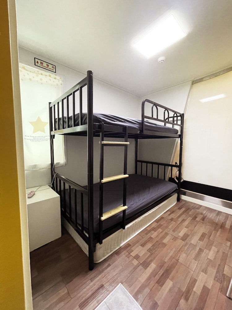 Basic Double Room - Photo 3