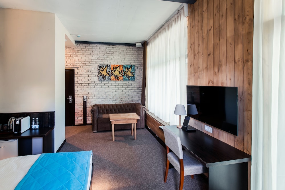 Studio Suite, Balcony, Park View photo 3