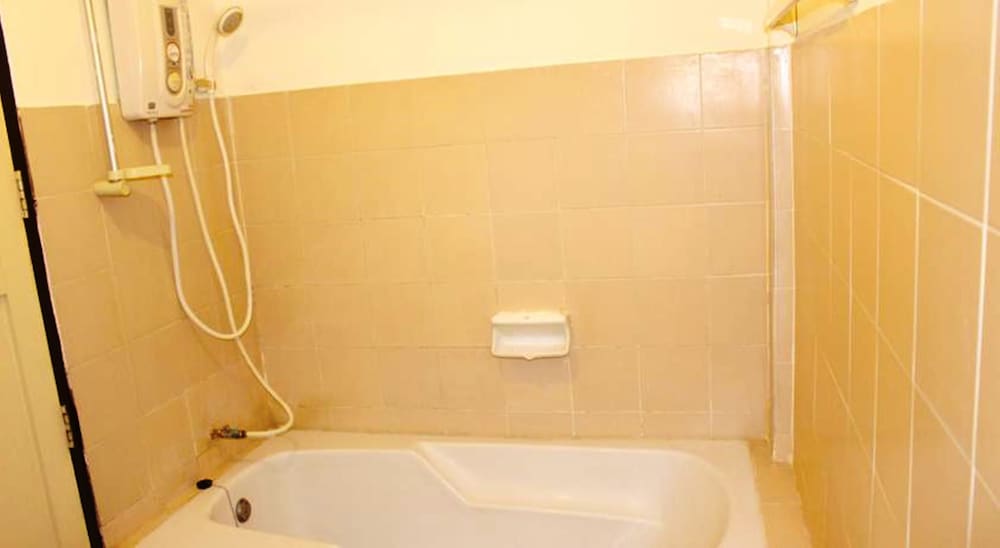Deluxe Double or Twin Room photo 3