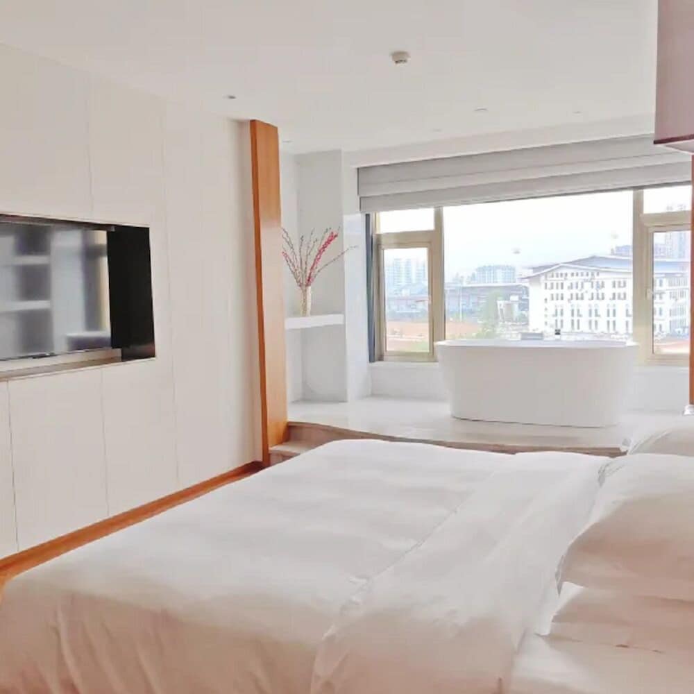 Executive Suite, 1 King Bed, Non Smoking