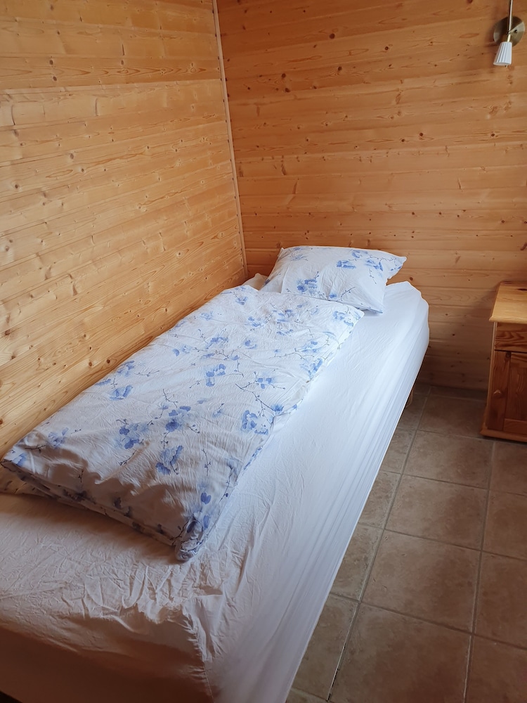 House, 3 Bedrooms, Private Bathroom photo 2