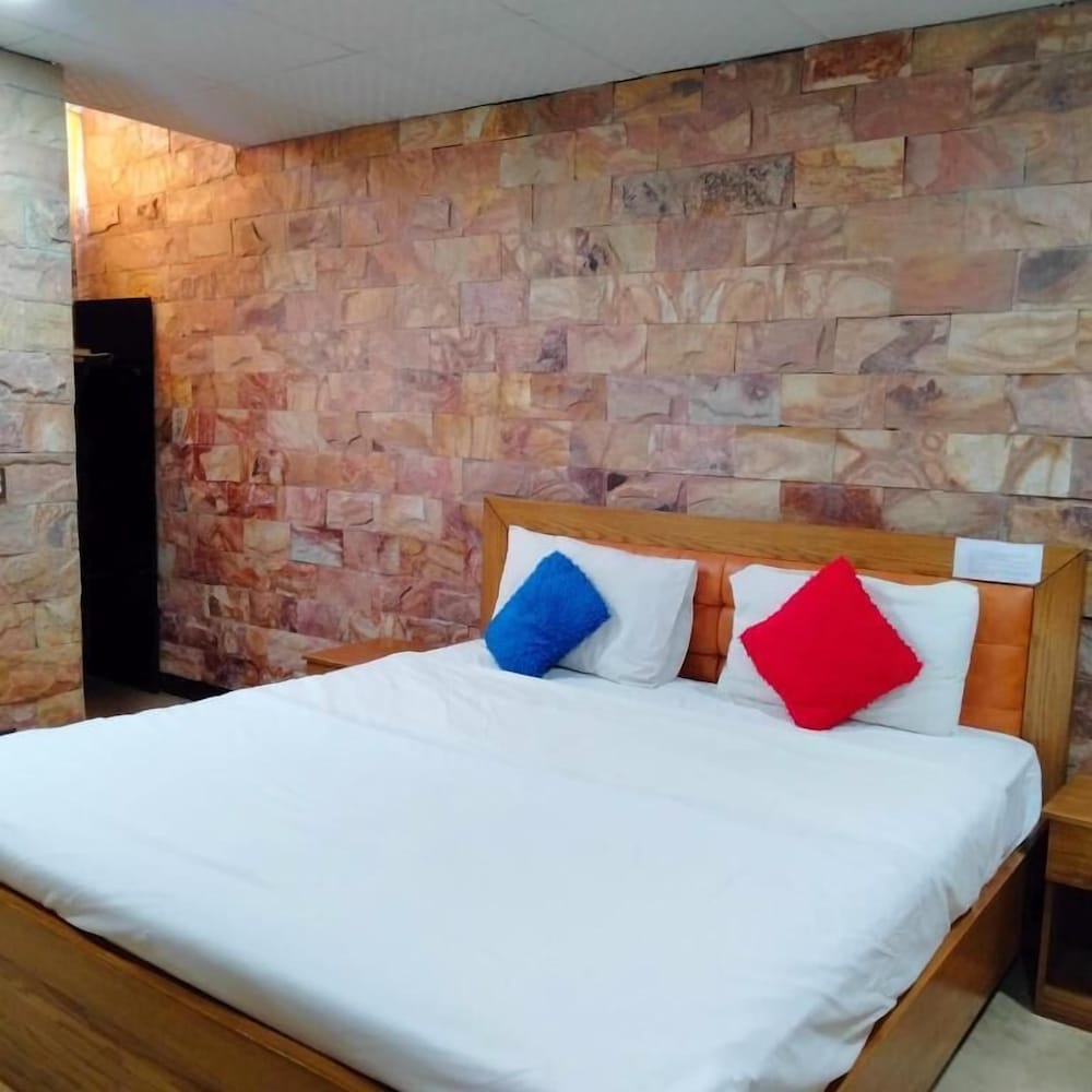 Deluxe Room - Photo 3