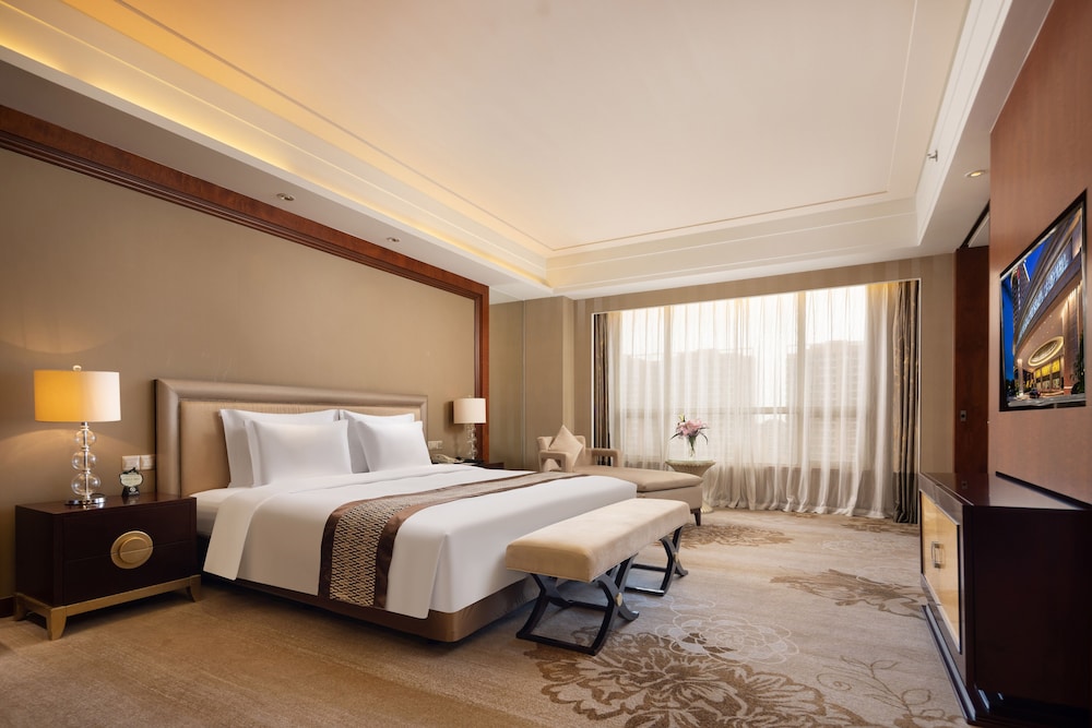 Deluxe Suite - Photo 2