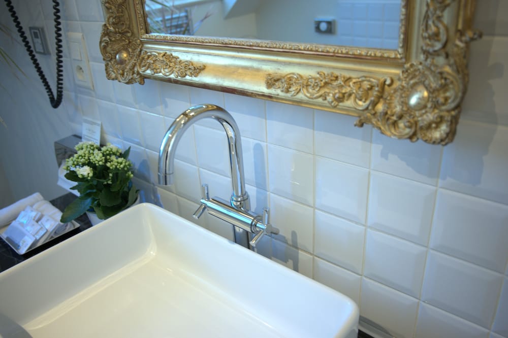 Superior Double Room, Private Bathroom - Photo 13