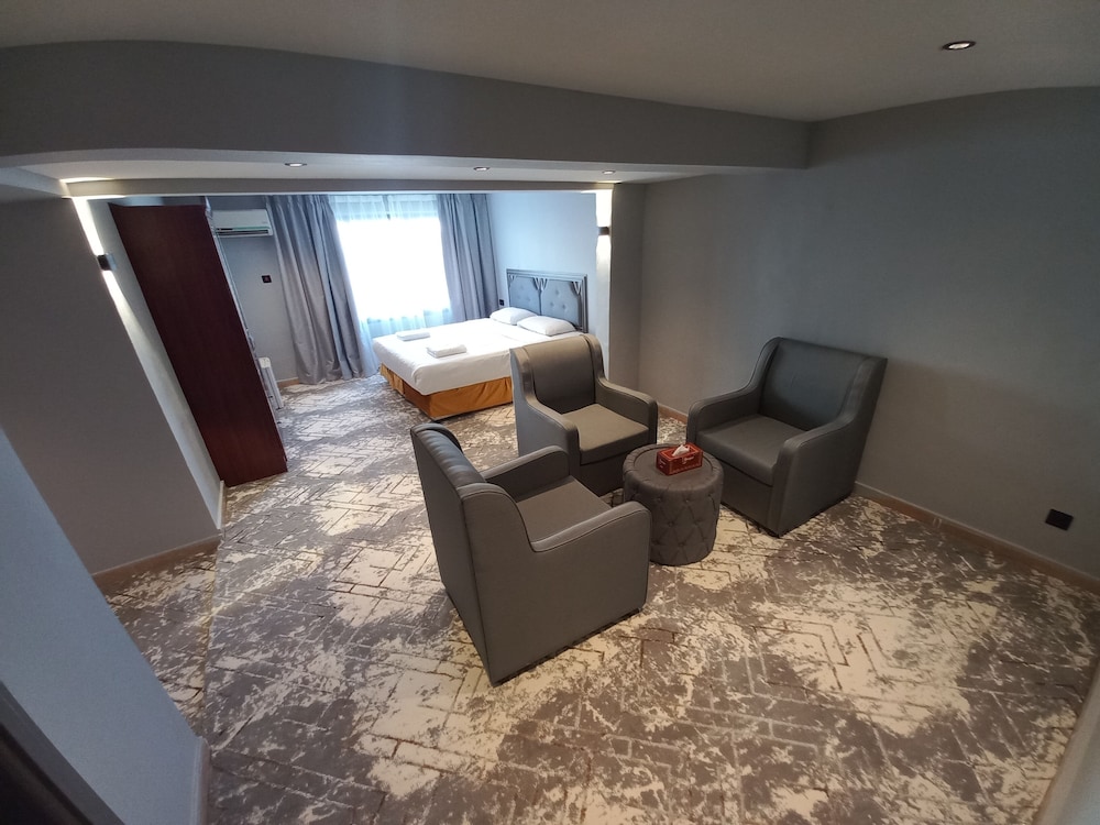 Family Room photo 2