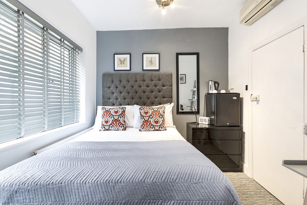 Double Room, Ensuite (Small) photo 3