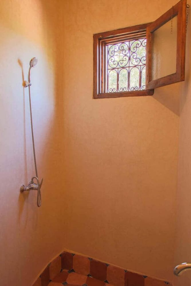 Luxury Triple Room, Non Smoking, Mountain View photo 3