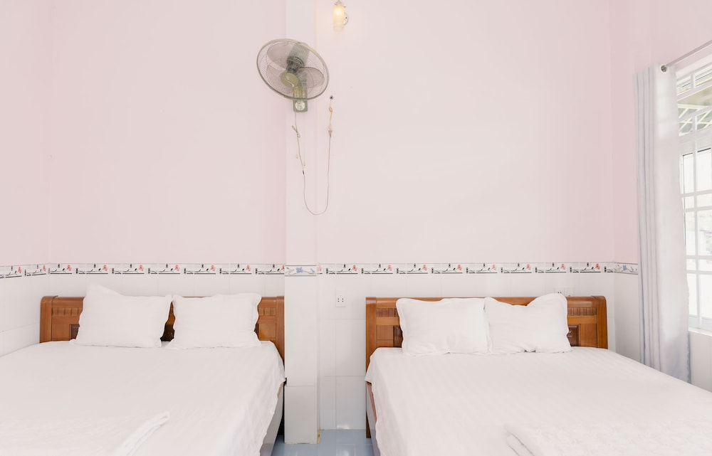 Panoramic Quadruple Room photo 3