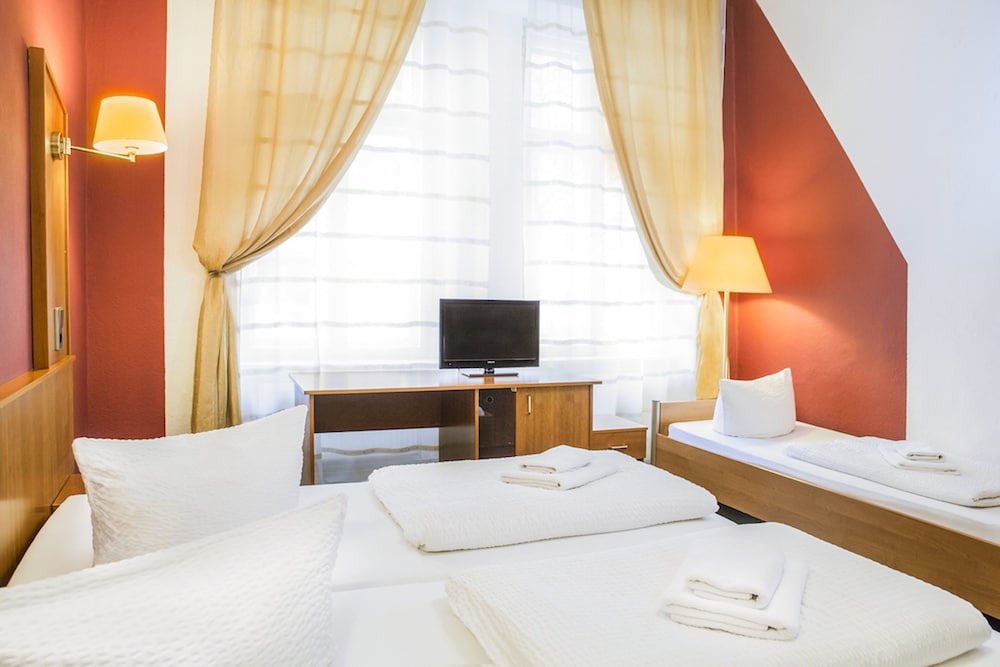 Comfort Double or Twin Room, Private Bathroom photo 1