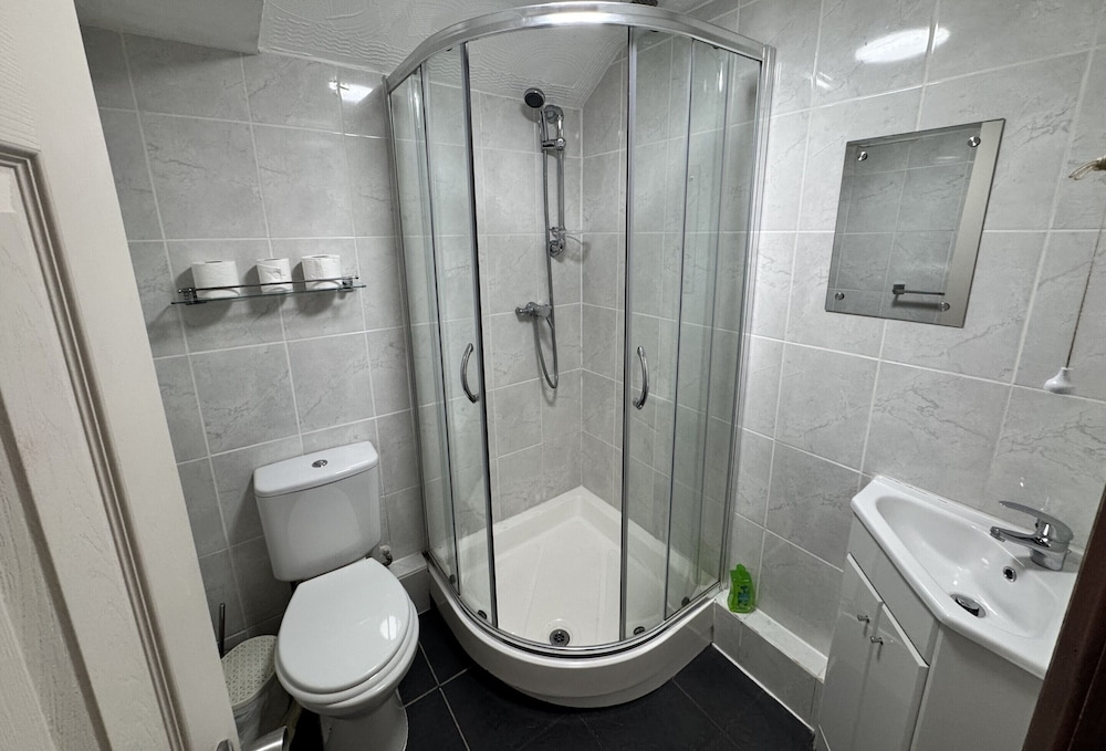 Suite, Private Bathroom (King William) photo 3