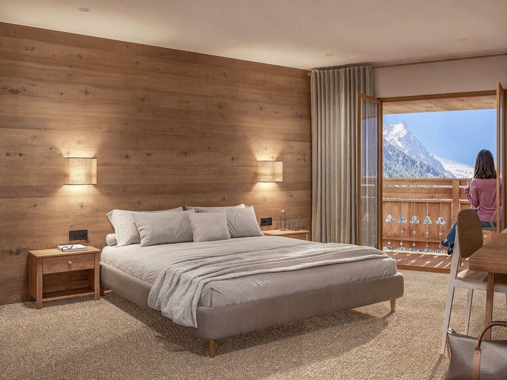 Classic Double or Twin Room, Pool Access, City View
