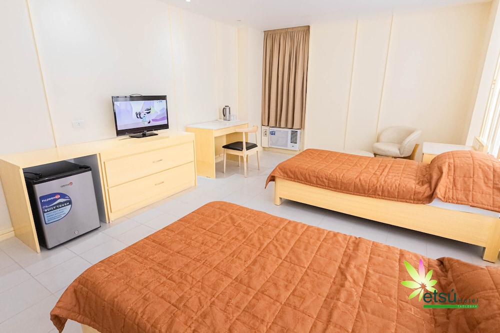 Executive Studio, 2 Twin Beds, City View photo 2