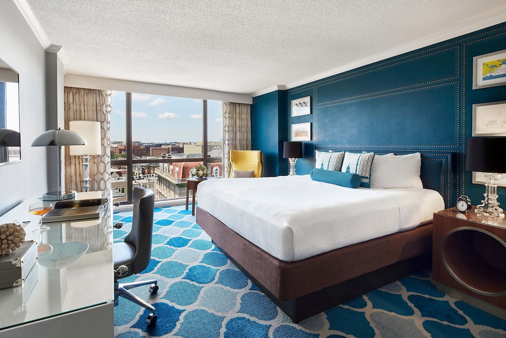 Room, 1 King Bed, City View - Photo 1
