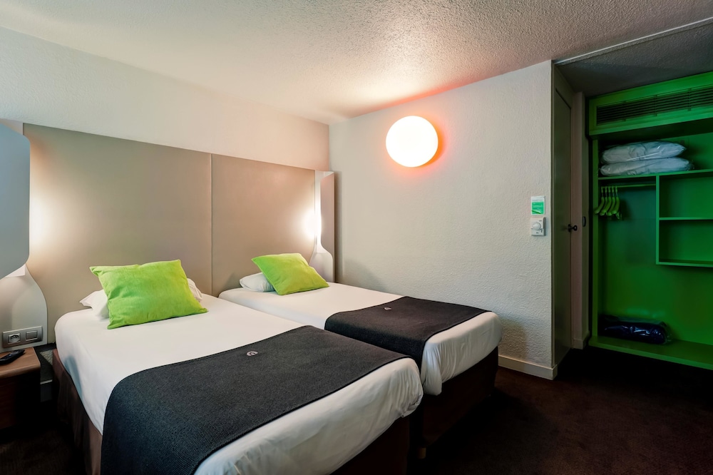 Standard Room, Multiple Beds - Photo 2
