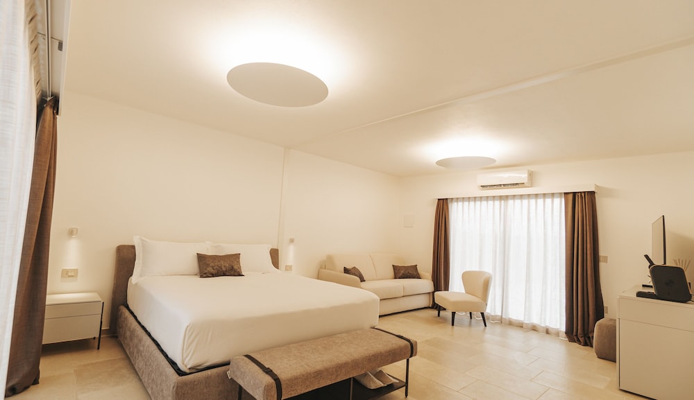 Junior Suite, Hot Tub, Annex Building - Photo 4