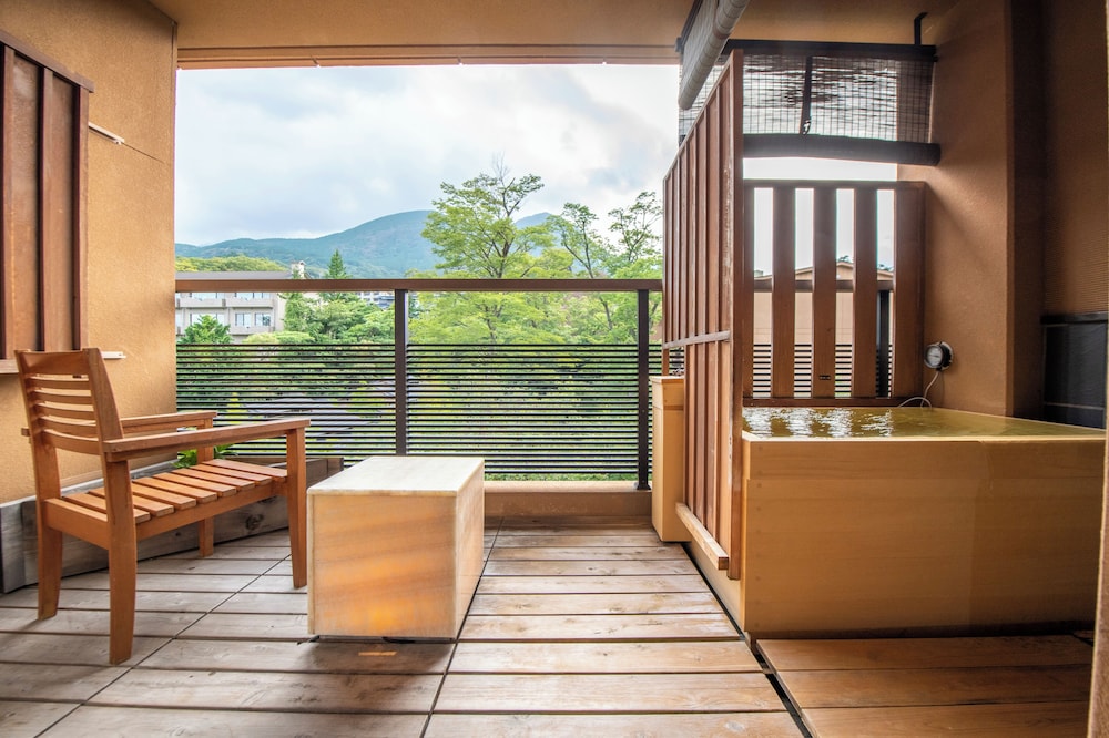 Japanese Western Style Room, For 3 People, Private Open-Air Bath - Photo 2