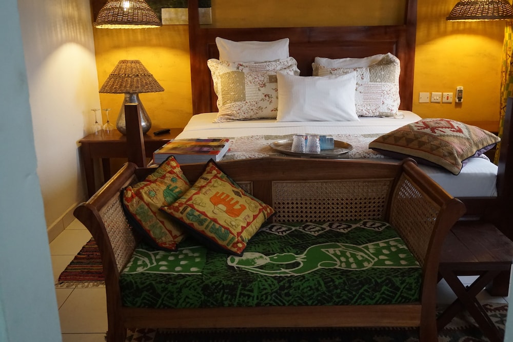 Luxury Suite, 1 King Bed, Terrace, Poolside photo 1