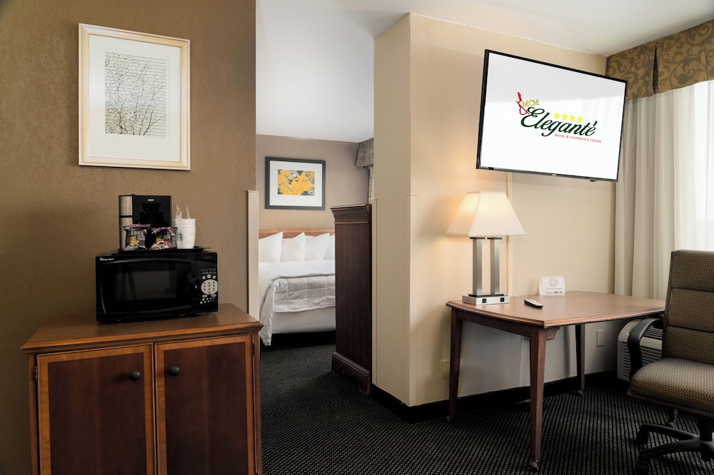 Junior King Suite photo 1