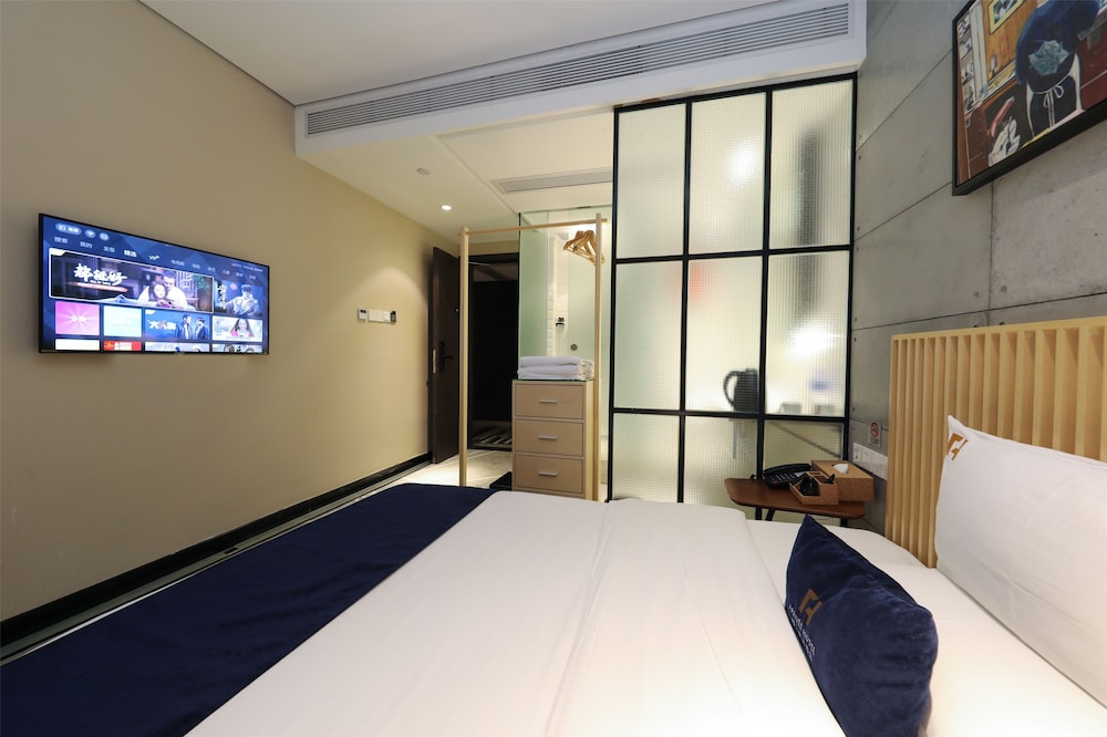 Comfort Double Room, 1 Queen Bed photo 3