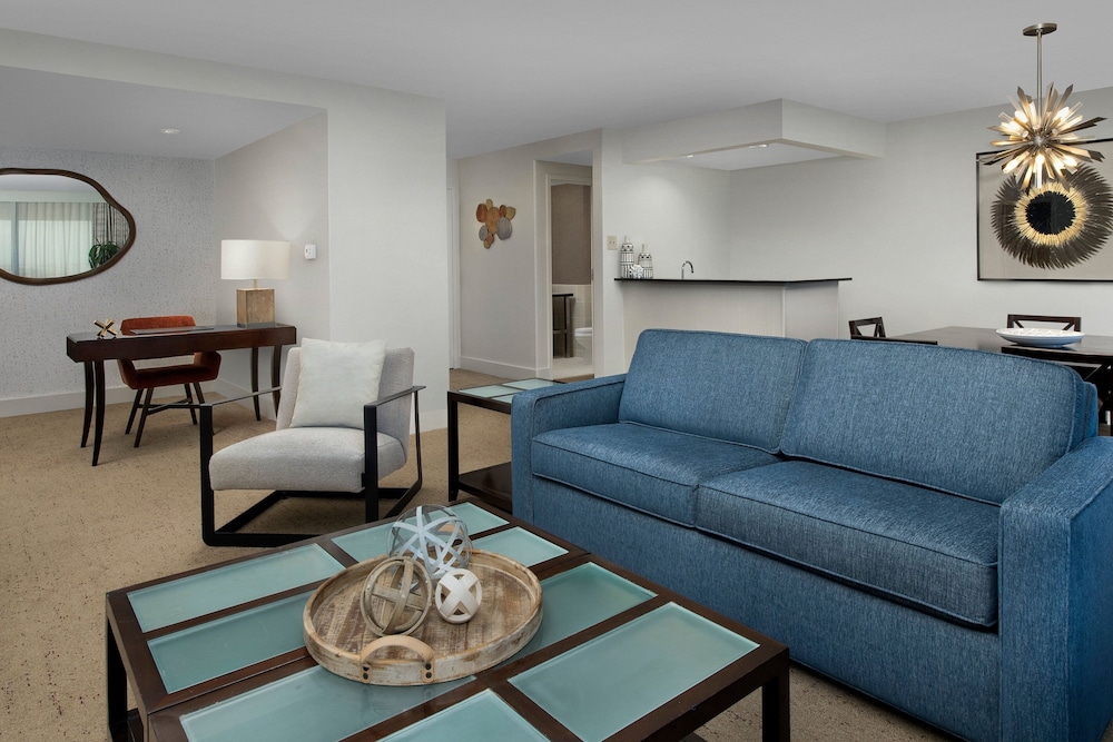 Presidential Suite, 1 King Bed With Sofa Bed photo 3