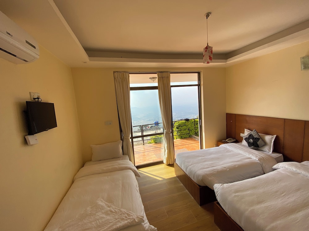 Deluxe Triple Room photo 1