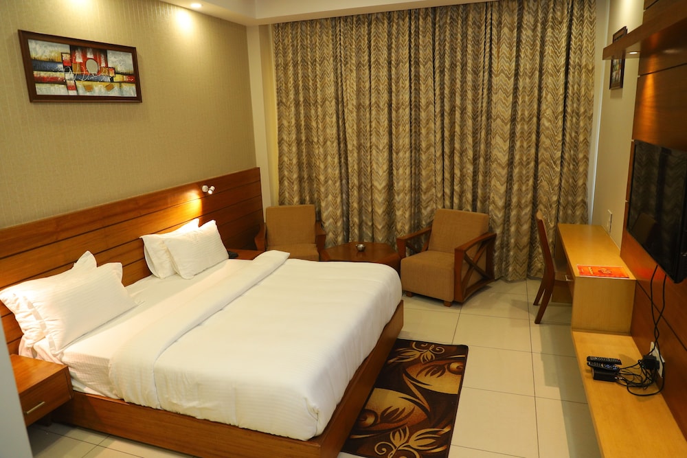 Semi Deluxe Room