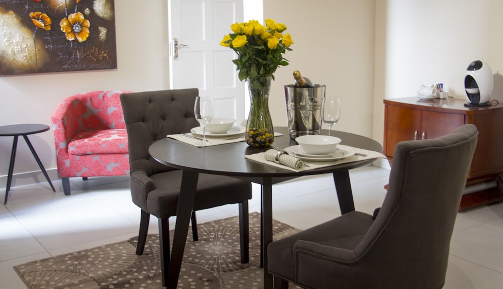 DeLuxe Self Catering photo 3