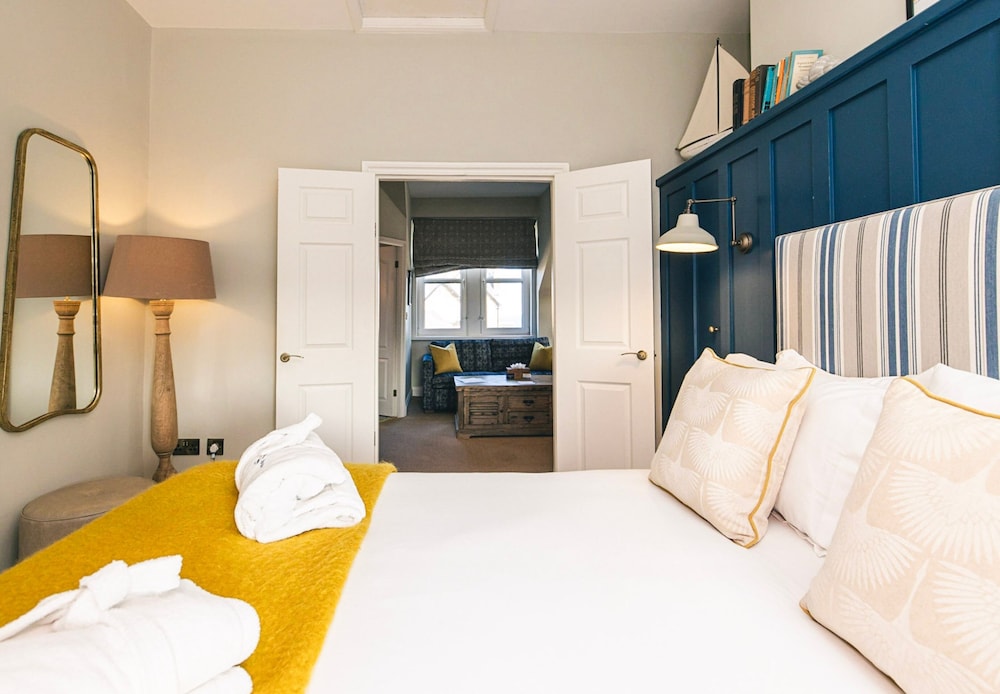 Kind Studio with Sofa Bed