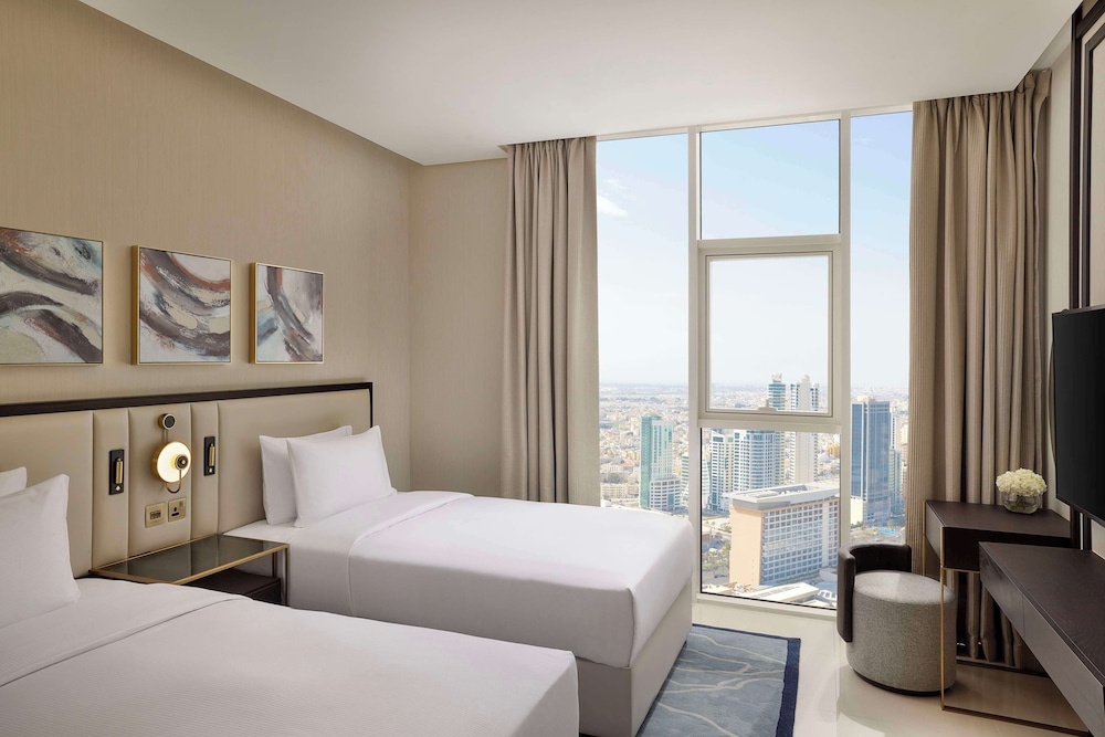 Suite, 2 Bedrooms, Balcony, City View