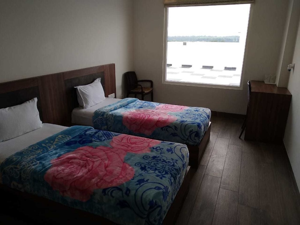 Executive Double or Twin Room, Smoking photo 3