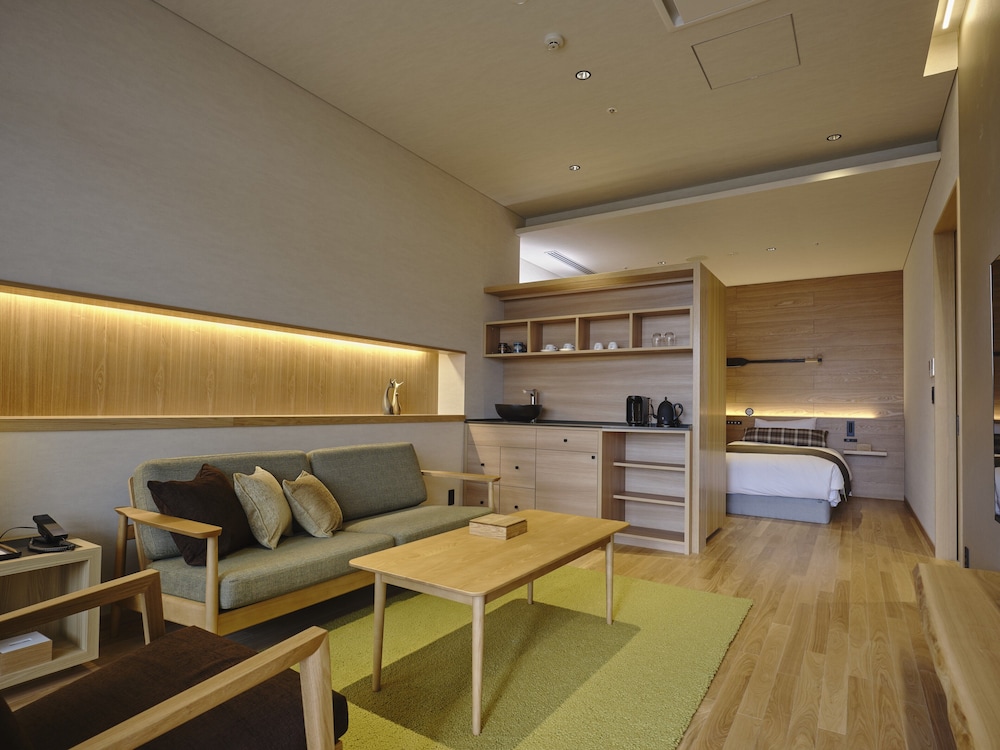 Design Twin Room with Onsen Open-Air Bath (Wood-Deck) East Wing, Non-Smoking - Photo 1