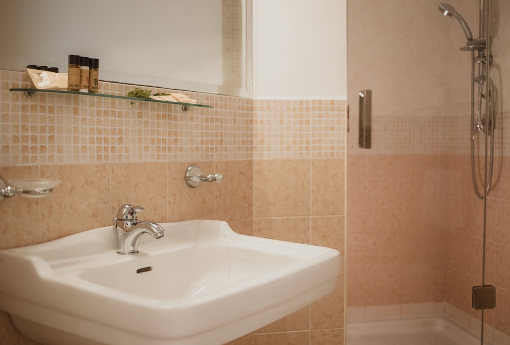 Superior Double Room - Photo 4