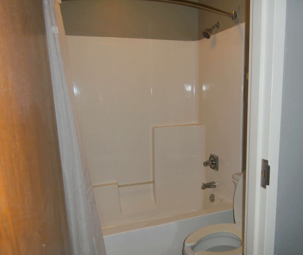 Room, 1 Double Bed, Accessible, Non Smoking - Photo 3