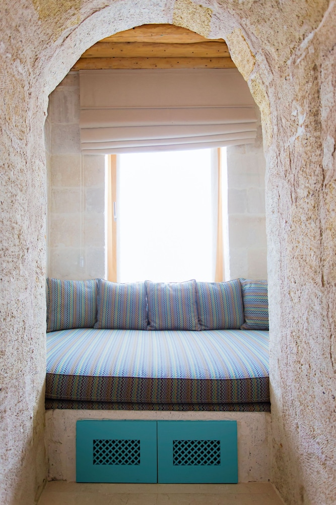 Deluxe King Room photo 3
