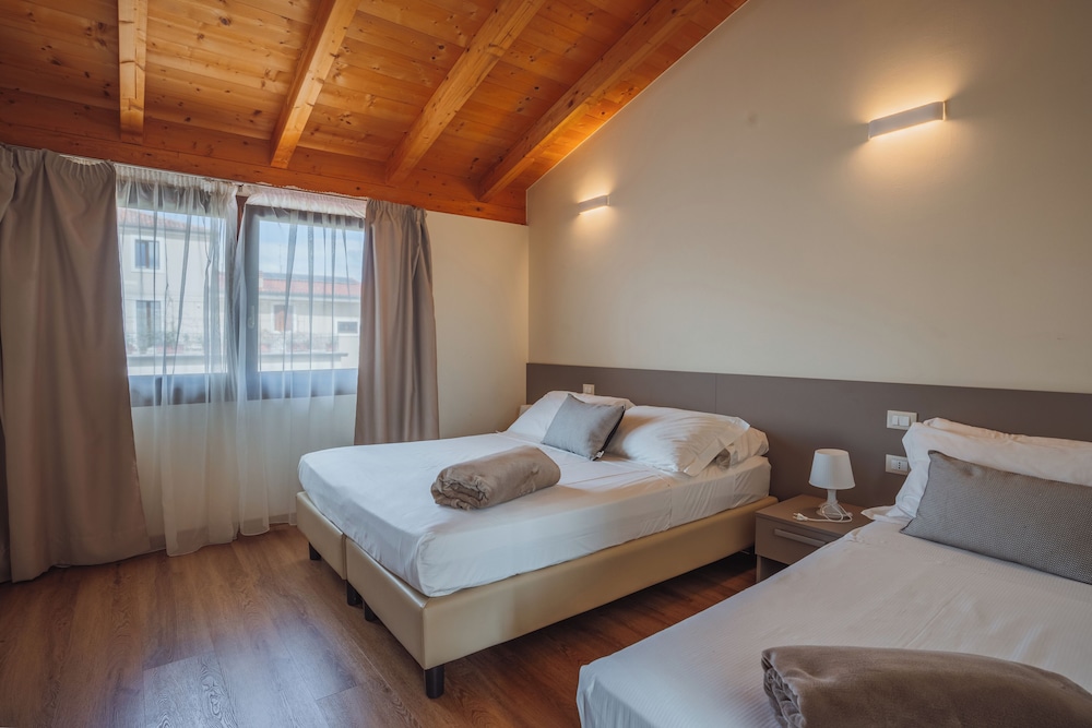 Superior Triple Room, Garden View photo 1