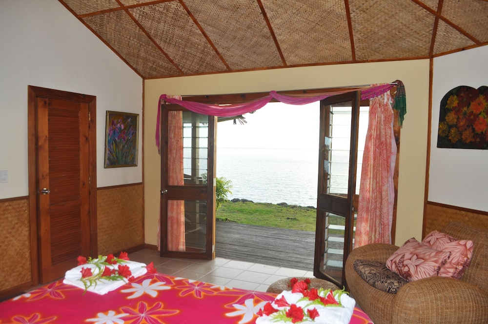 Family Villa, Oceanfront (Sunset)