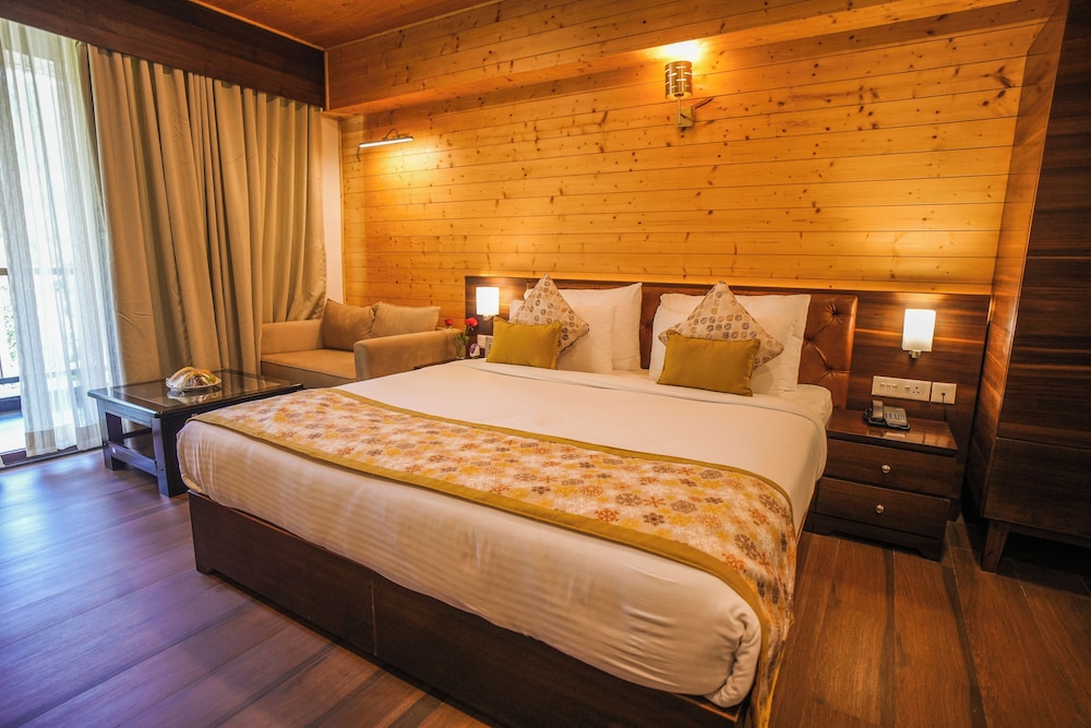 Premium Room - Photo 8