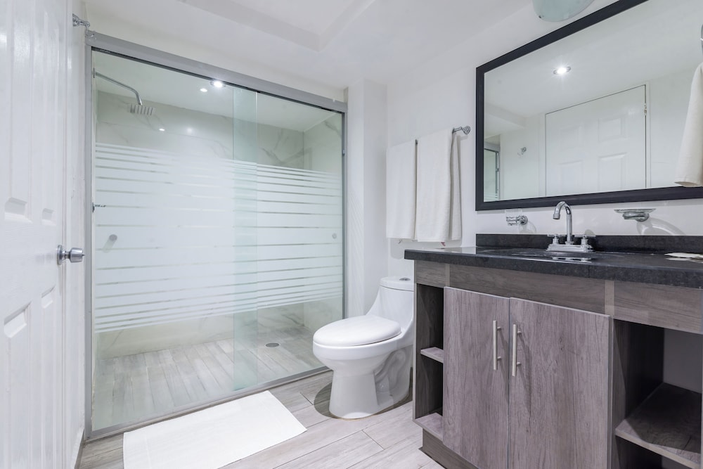 Royal Suite, 3 Bedrooms - Photo 9