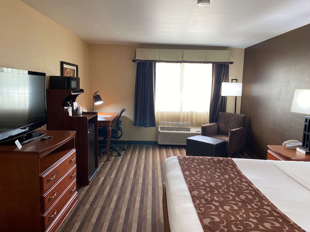 Standard Room, 1 Queen Bed, Non Smoking photo 3