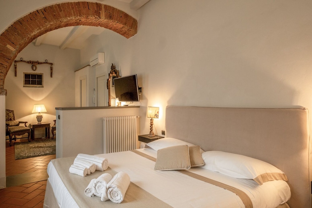 Comfort Suite photo 1