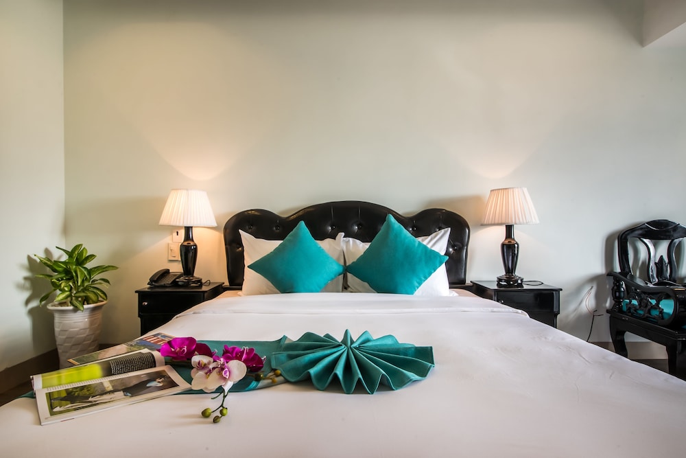Standard Double Room, City View - Photo 4