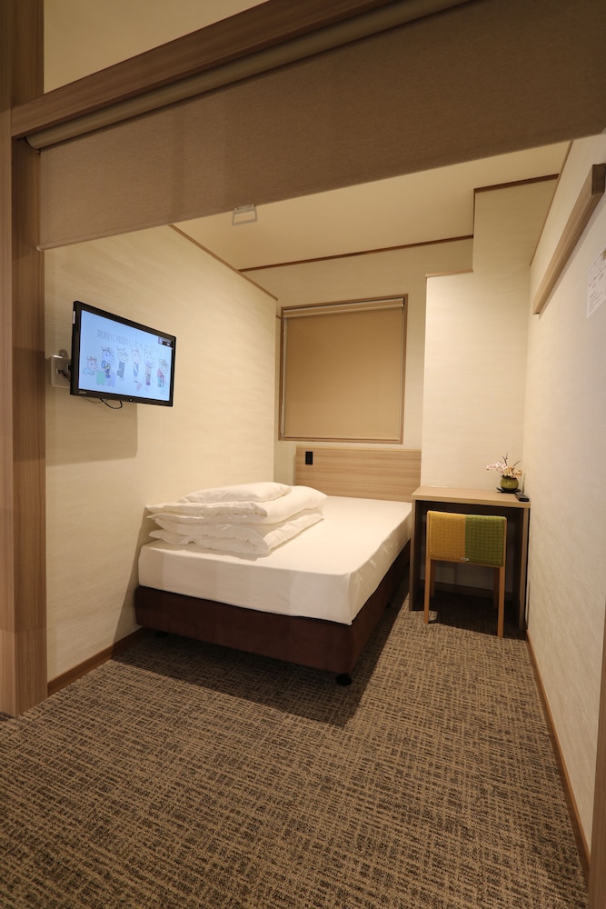 Deluxe Cabin for Female