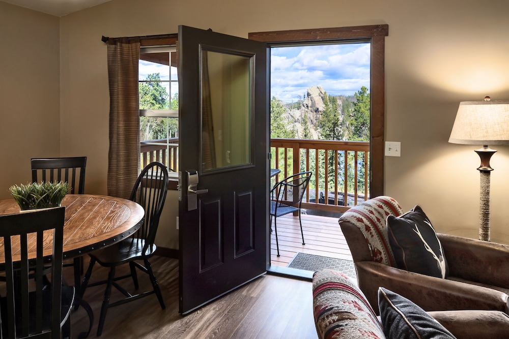 Premium Cabin, 2 Bedrooms, 2 Bathrooms, Valley View